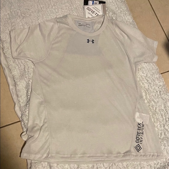 Under Armour active wear women’s Breeze short sleeve t-shirt - Picture 2 of 15